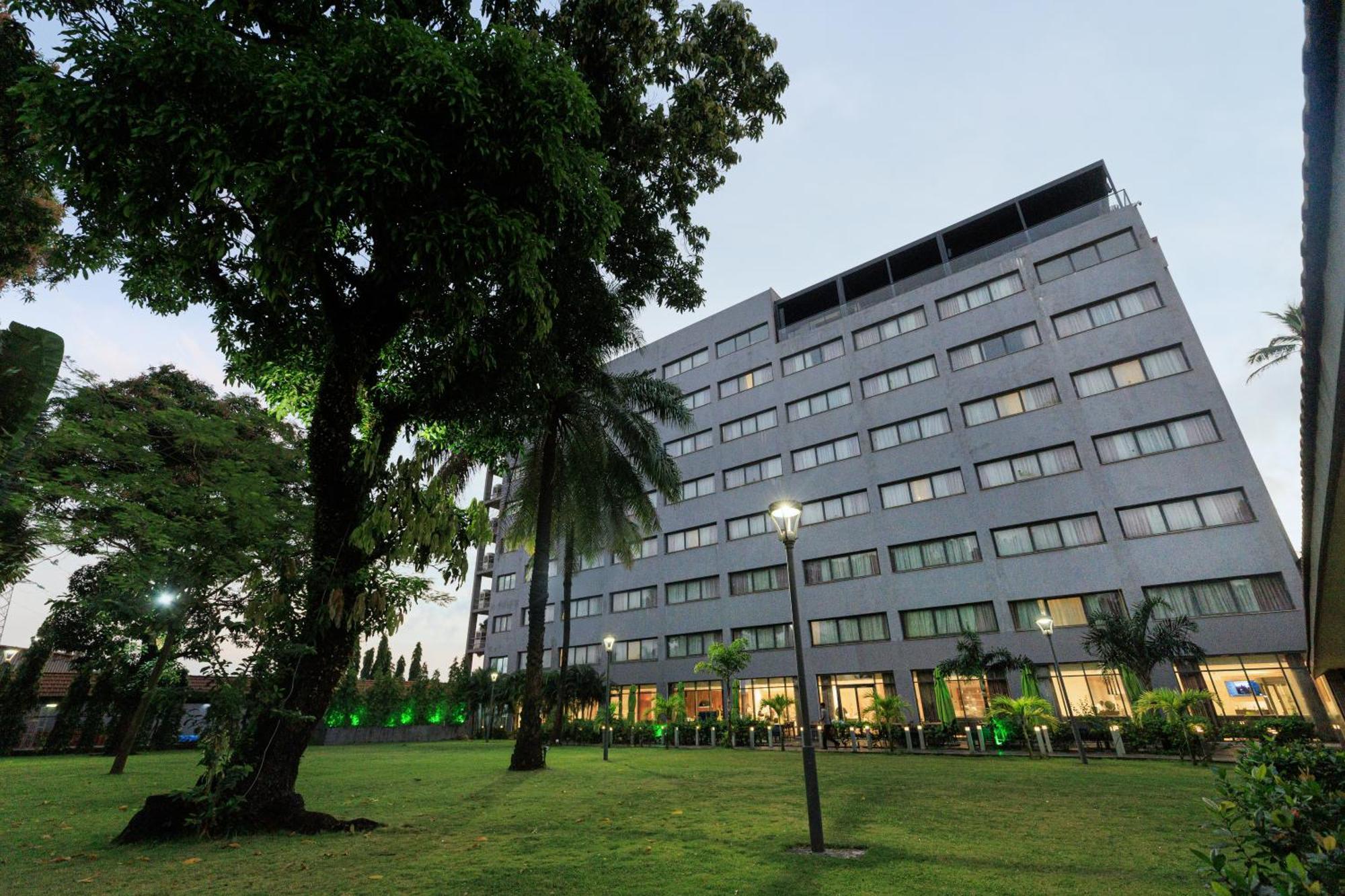 Riviera Royal Hotel Conakry Ngoại thất bức ảnh